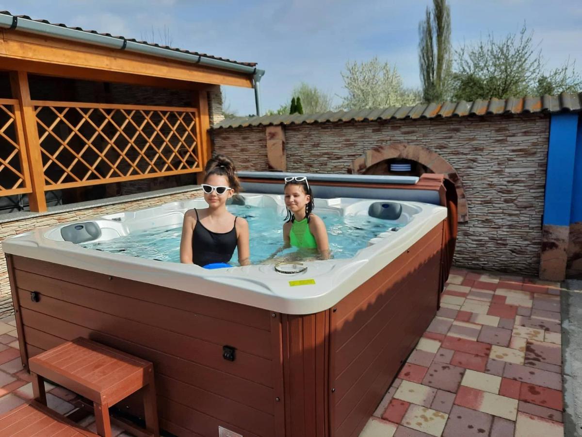 Vendégház Kék Lagúna Wellness *